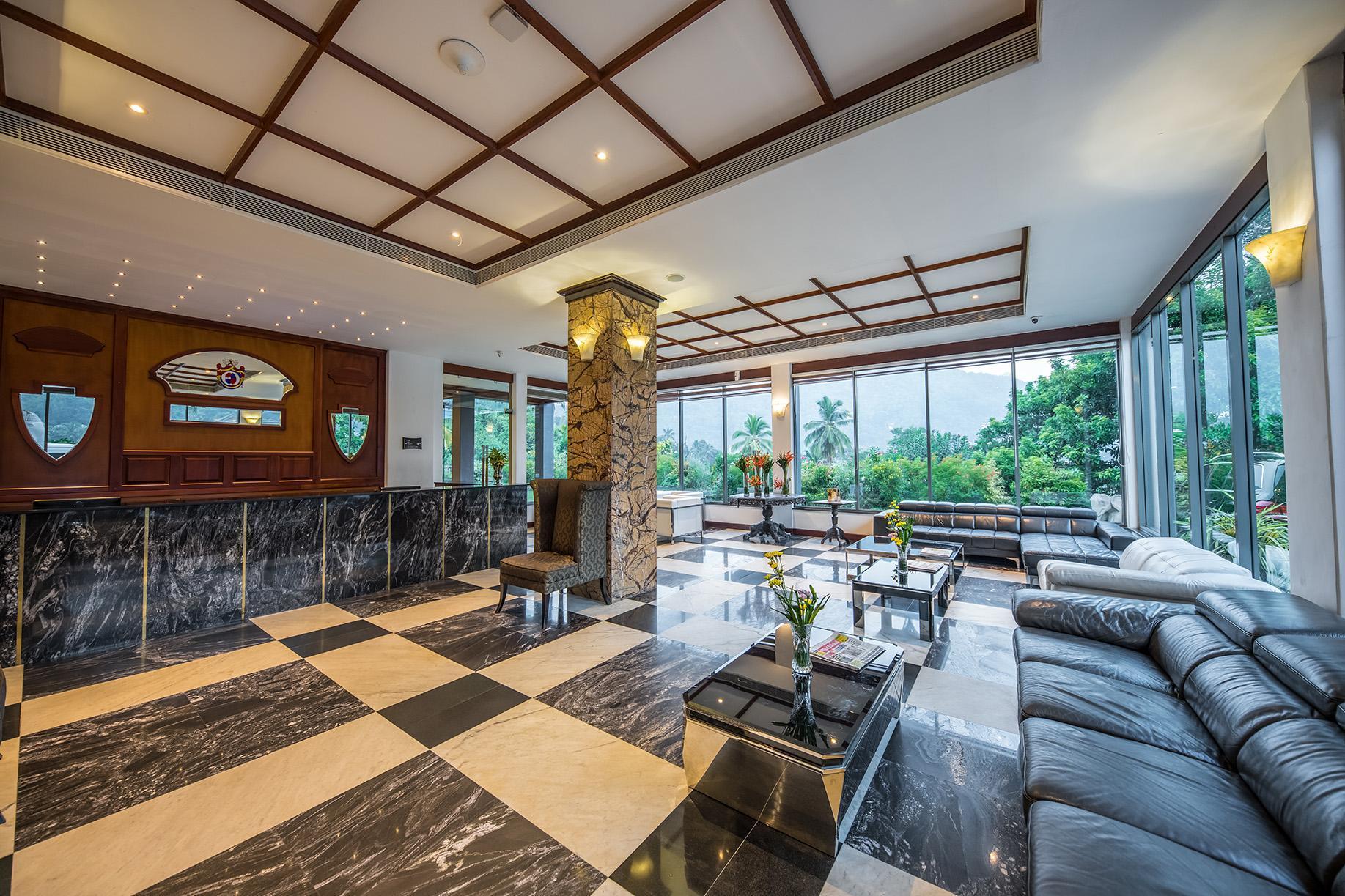 Earl'S Regent Hotel Канді Екстер'єр фото